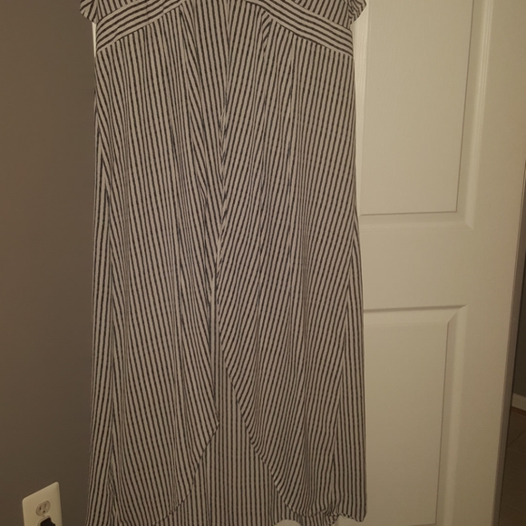 Plus Size Maxi Duster - Picture 2 of 4